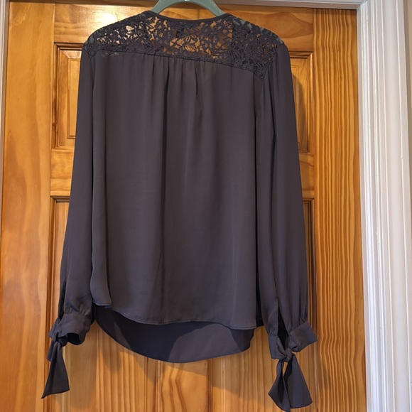 Banana Republic blouse - Picture 4 of 7